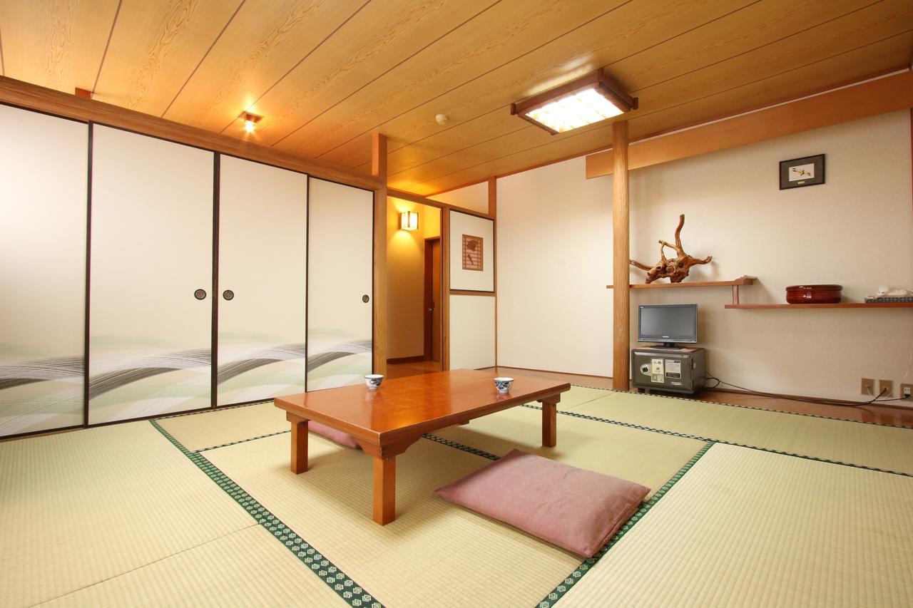 Atarashiya Ryokan Hinagu Exteriör bild